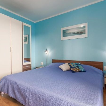 Spacious New App For 5 Persons, Close Beach&City Porec Bagian luar foto