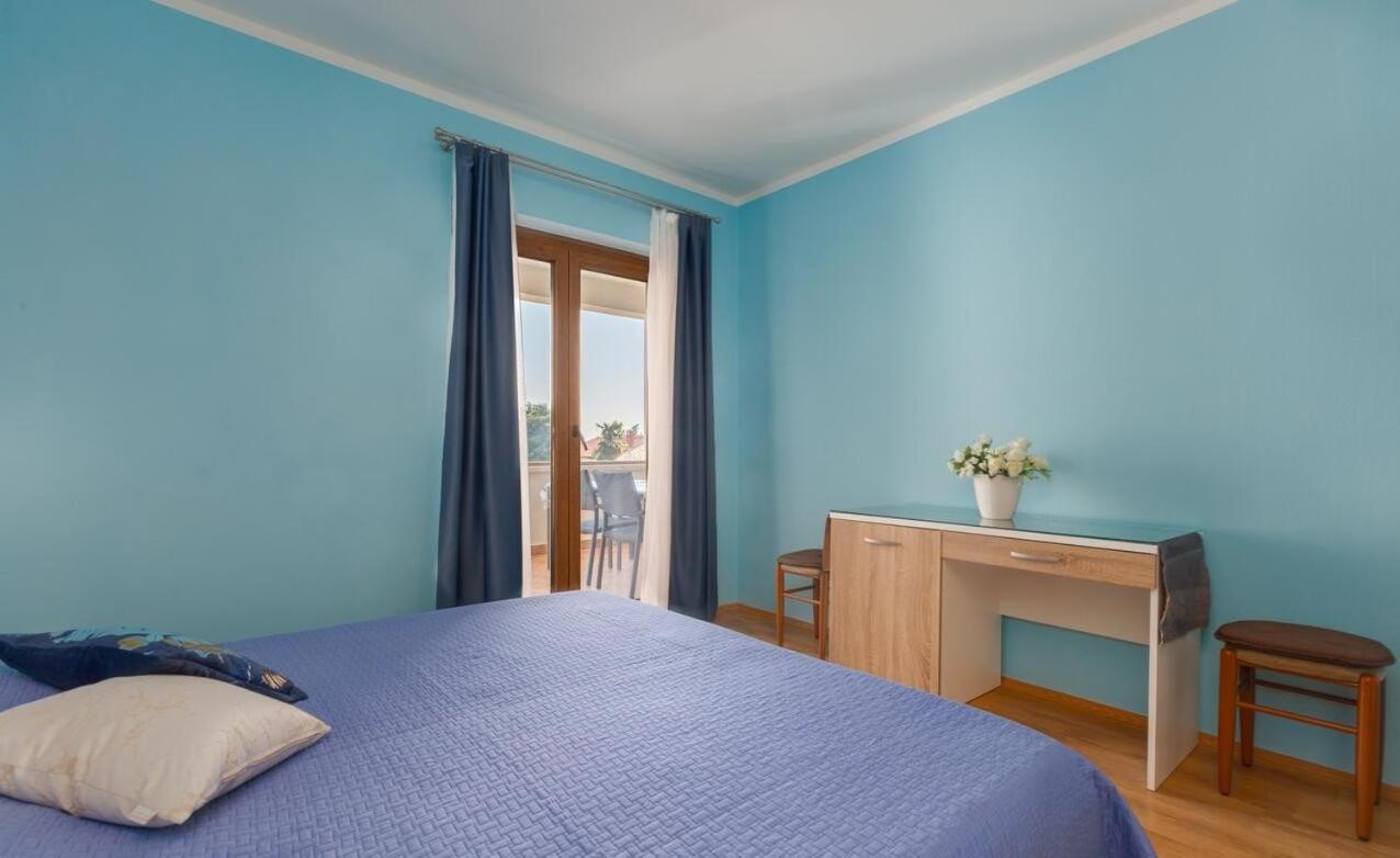 Spacious New App For 5 Persons, Close Beach&City Porec Bagian luar foto