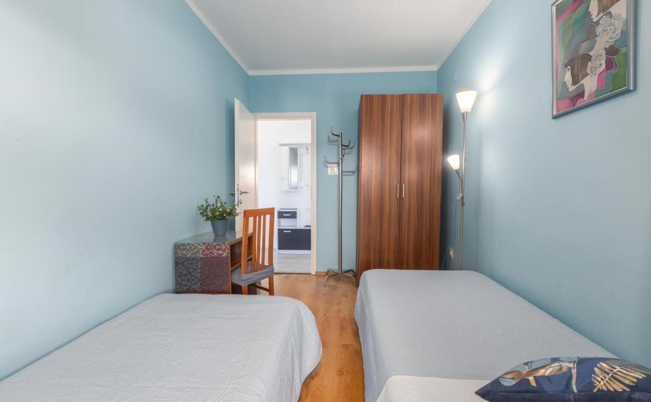 Spacious New App For 5 Persons, Close Beach&City Porec Bagian luar foto
