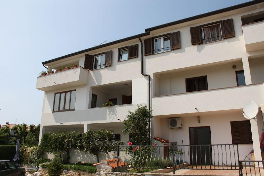 Spacious New App For 5 Persons, Close Beach&City Porec Bagian luar foto